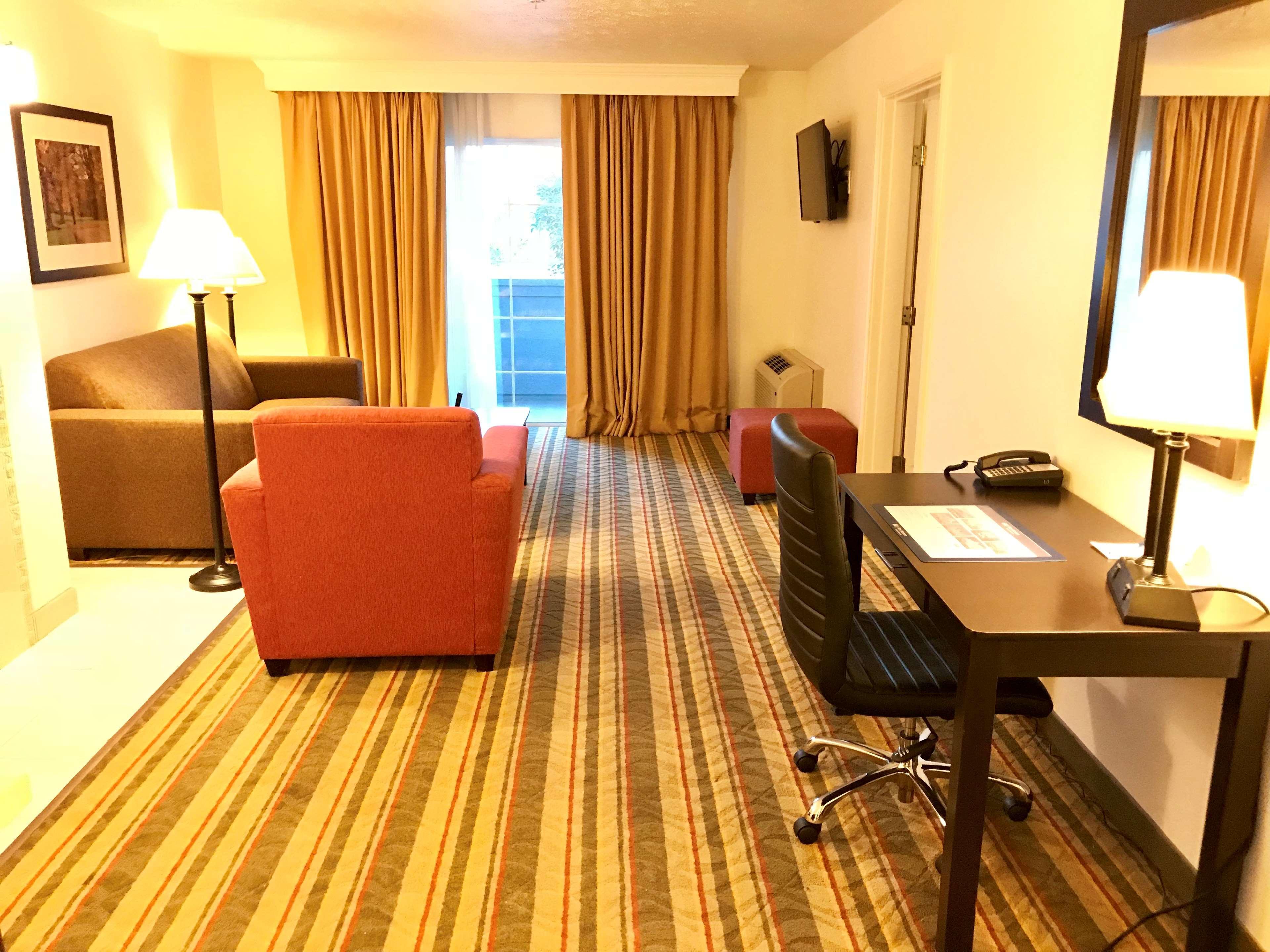 Best Western Plus Moose Jaw Exteriér fotografie